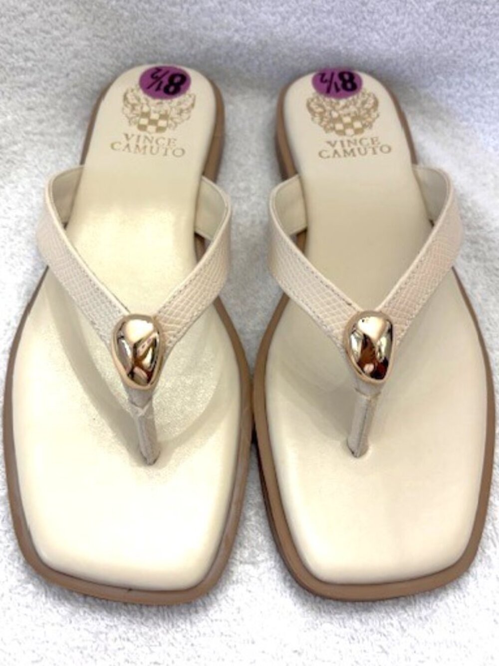 Vince Camuto Naylee off white slide on thong flats NWOT Size 8-1/2
